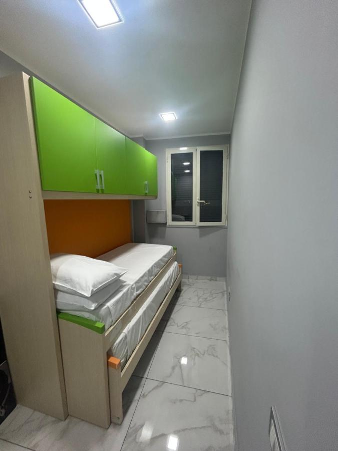 Casa Vacanze Qs 10 Daire Napoli Dış mekan fotoğraf